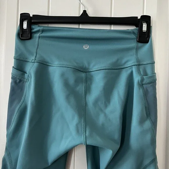 Lululemon Forget The Sweat Crop 21" Turquoise Sea Size 6 Mesh Details Teal Blue - Picture 7 of 15